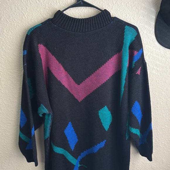 Sweater - Picture 4 of 4